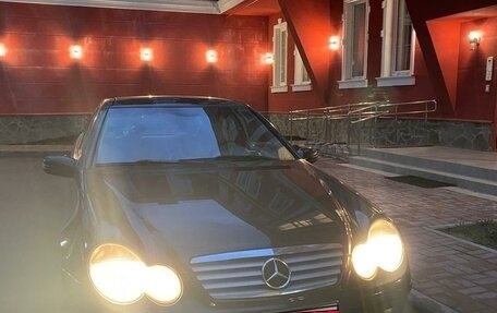 Mercedes-Benz C-Класс, 2003 год, 300 000 рублей, 2 фотография