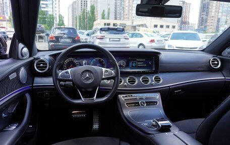 Mercedes-Benz E-Класс, 2017 год, 4 160 000 рублей, 6 фотография