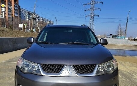 Mitsubishi Outlander III рестайлинг 3, 2007 год, 1 150 000 рублей, 3 фотография