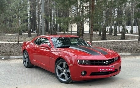 Chevrolet Camaro IV, 2011 год, 2 050 000 рублей, 2 фотография