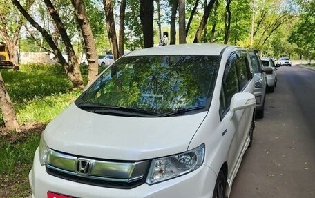 Honda Freed I, 2014 год, 1 200 000 рублей, 1 фотография