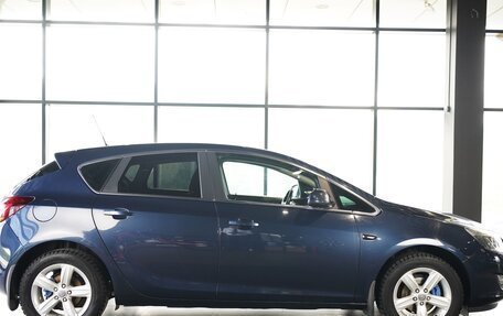 Opel Astra J, 2010 год, 890 000 рублей, 4 фотография