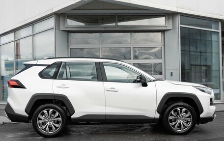 Toyota RAV4, 2024 год, 5 250 000 рублей, 4 фотография