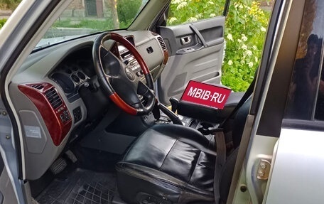 Mitsubishi Pajero III рестайлинг, 2004 год, 900 000 рублей, 3 фотография