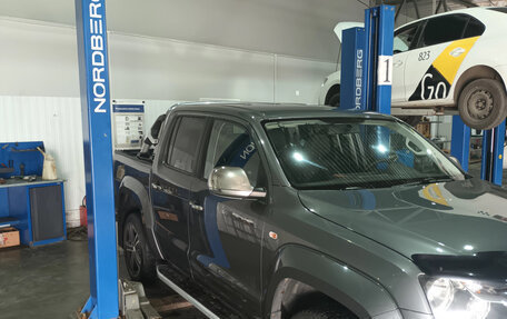 Volkswagen Amarok I рестайлинг, 2011 год, 1 850 000 рублей, 2 фотография