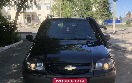 Chevrolet Niva I рестайлинг, 2018 год, 885 000 рублей, 2 фотография