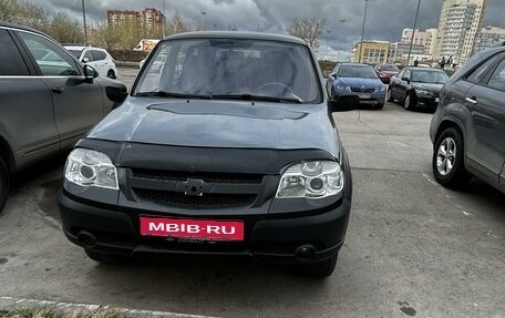 Chevrolet Niva I рестайлинг, 2011 год, 420 000 рублей, 1 фотография