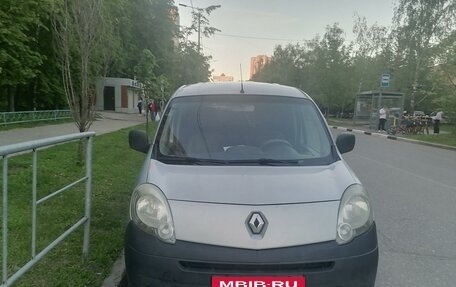 Renault Kangoo II рестайлинг, 2010 год, 650 000 рублей, 1 фотография