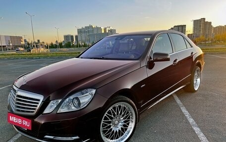 Mercedes-Benz E-Класс, 2011 год, 2 240 000 рублей, 4 фотография