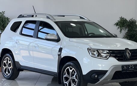 Renault Duster, 2022 год, 2 400 000 рублей, 3 фотография