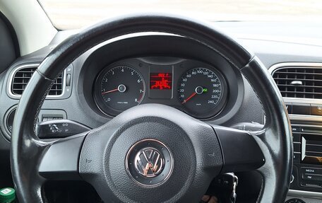 Volkswagen Polo VI (EU Market), 2013 год, 950 000 рублей, 1 фотография