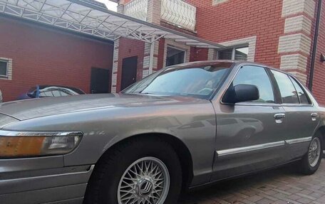 Mercury Grand Marquis II, 1991 год, 900 000 рублей, 1 фотография