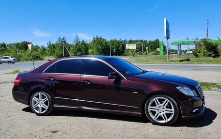 Mercedes-Benz E-Класс, 2011 год, 1 850 000 рублей, 1 фотография