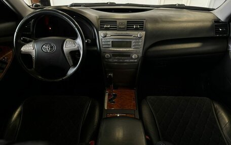 Toyota Camry, 2011 год, 9 фотография