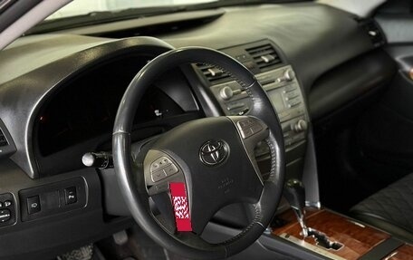 Toyota Camry, 2011 год, 8 фотография