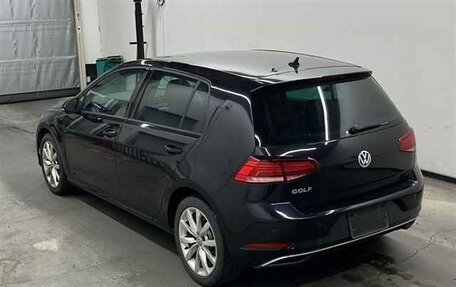 Volkswagen Golf VII, 2019 год, 900 000 рублей, 2 фотография