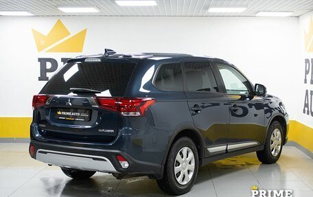 Mitsubishi Outlander III рестайлинг 3, 2020 год, 2 390 000 рублей, 6 фотография