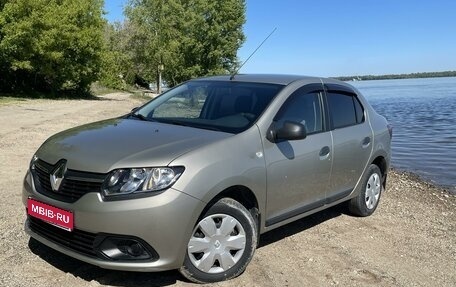 Renault Logan II, 2015 год, 970 000 рублей, 1 фотография