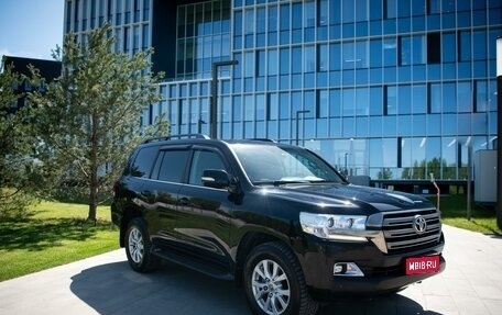 Toyota Land Cruiser 200, 2016 год, 5 150 000 рублей, 1 фотография