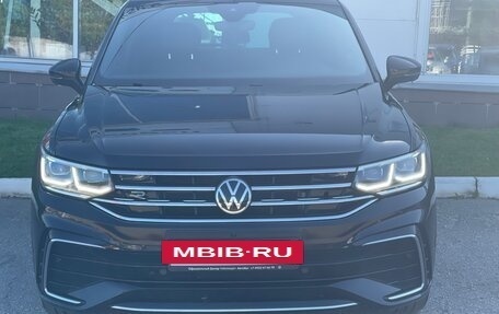 Volkswagen Tiguan II, 2020 год, 4 500 000 рублей, 2 фотография