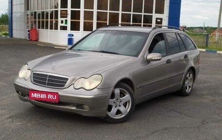 Mercedes-Benz C-Класс, 2004 год, 390 000 рублей, 1 фотография