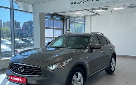 Infiniti FX II, 2011 год, 1 900 000 рублей, 1 фотография