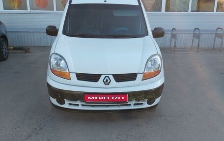 Renault Kangoo II рестайлинг, 2006 год, 400 000 рублей, 1 фотография