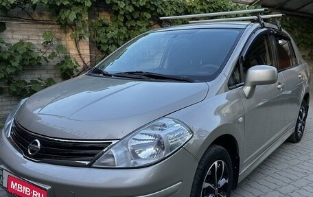 Nissan Tiida, 2011 год, 890 000 рублей, 1 фотография