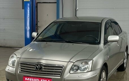 Toyota Avensis III рестайлинг, 2004 год, 860 000 рублей, 1 фотография