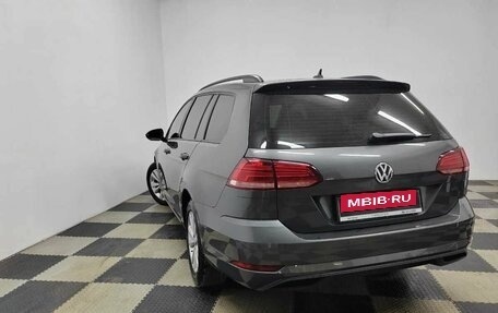 Volkswagen Golf VII, 2018 год, 1 880 000 рублей, 4 фотография