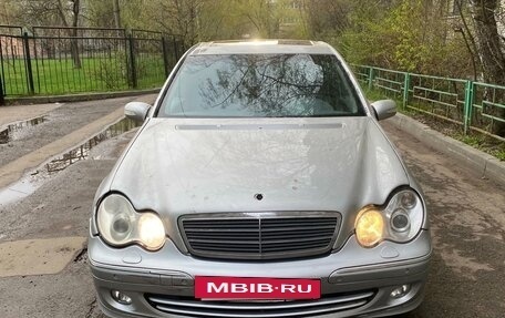 Mercedes-Benz C-Класс, 2002 год, 285 000 рублей, 4 фотография