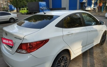 Hyundai Solaris II рестайлинг, 2013 год, 720 000 рублей, 4 фотография