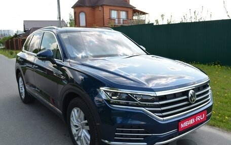 Volkswagen Touareg III, 2019 год, 5 500 000 рублей, 1 фотография