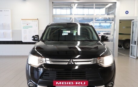 Mitsubishi Outlander III рестайлинг 3, 2014 год, 1 750 000 рублей, 2 фотография