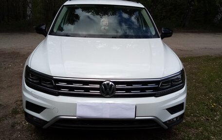 Volkswagen Tiguan II, 2019 год, 4 000 000 рублей, 1 фотография