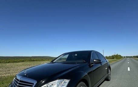 Mercedes-Benz S-Класс, 2010 год, 1 950 000 рублей, 1 фотография