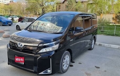 Toyota Voxy III, 2017 год, 2 380 000 рублей, 1 фотография