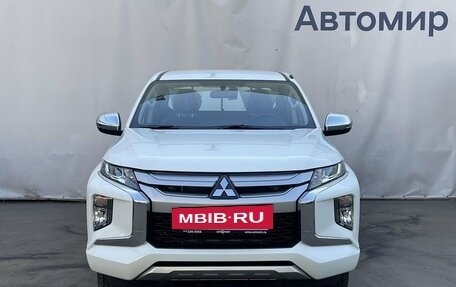 Mitsubishi L200 IV рестайлинг, 2023 год, 3 780 000 рублей, 2 фотография