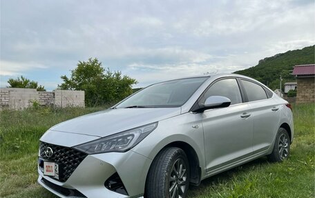 Hyundai Solaris II рестайлинг, 2021 год, 1 760 000 рублей, 1 фотография