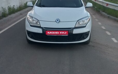 Renault Megane III, 2013 год, 800 000 рублей, 1 фотография