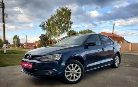 Volkswagen Jetta VI, 2012 год, 990 000 рублей, 1 фотография