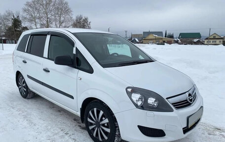 Opel Zafira B, 2011 год, 880 000 рублей, 1 фотография