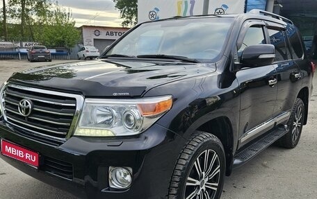 Toyota Land Cruiser 200, 2013 год, 5 000 000 рублей, 1 фотография