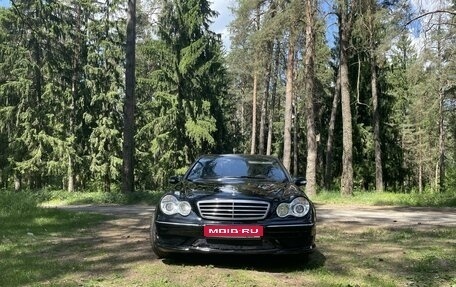 Mercedes-Benz C-Класс, 2005 год, 830 000 рублей, 1 фотография