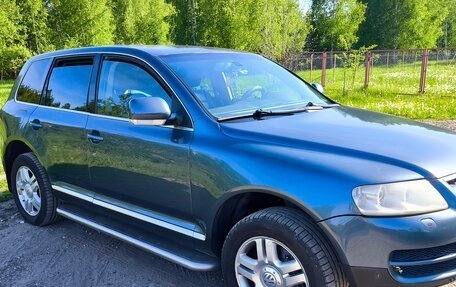 Volkswagen Touareg III, 2003 год, 850 000 рублей, 1 фотография