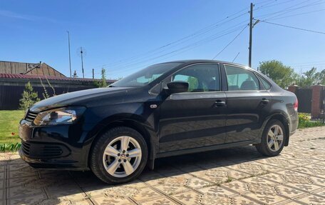 Volkswagen Polo VI (EU Market), 2013 год, 880 000 рублей, 3 фотография