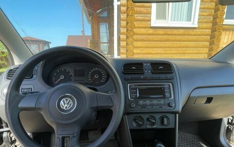 Volkswagen Polo VI (EU Market), 2013 год, 880 000 рублей, 2 фотография