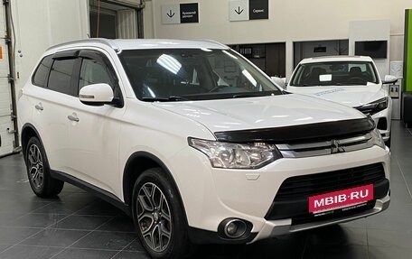 Mitsubishi Outlander III рестайлинг 3, 2014 год, 1 549 000 рублей, 6 фотография