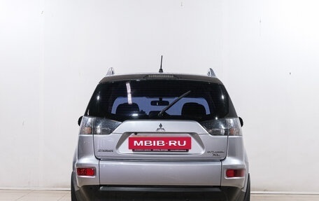 Mitsubishi Outlander III рестайлинг 3, 2010 год, 1 379 000 рублей, 6 фотография