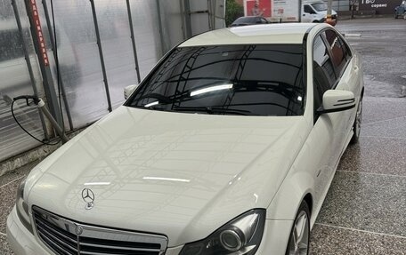 Mercedes-Benz C-Класс, 2011 год, 1 750 000 рублей, 1 фотография